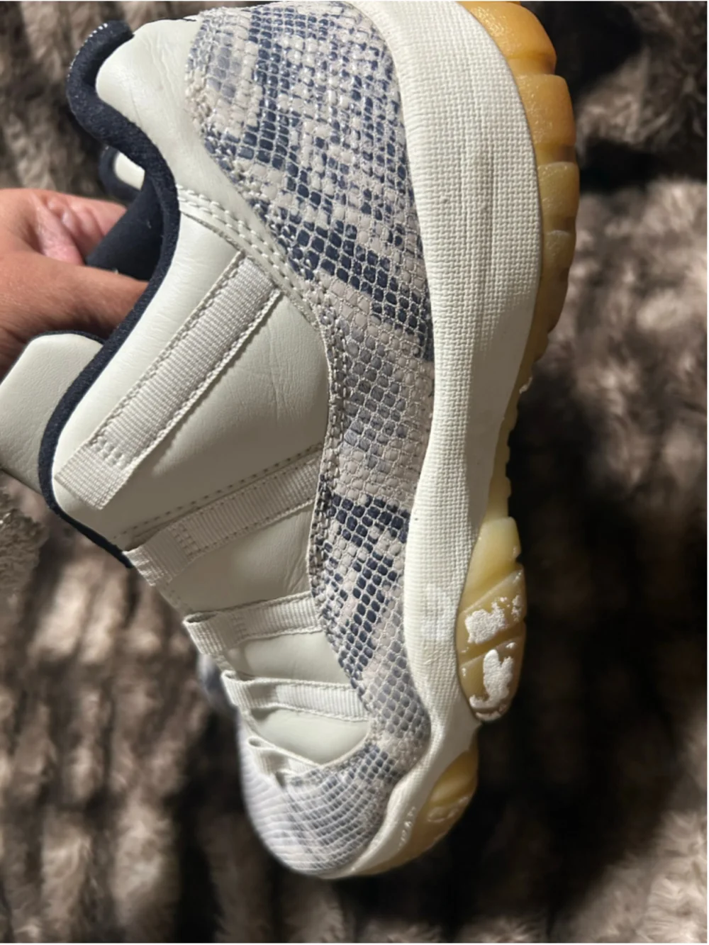 Men's Jordan 11 Low Snakeskin Sneakers White Grey Size 9